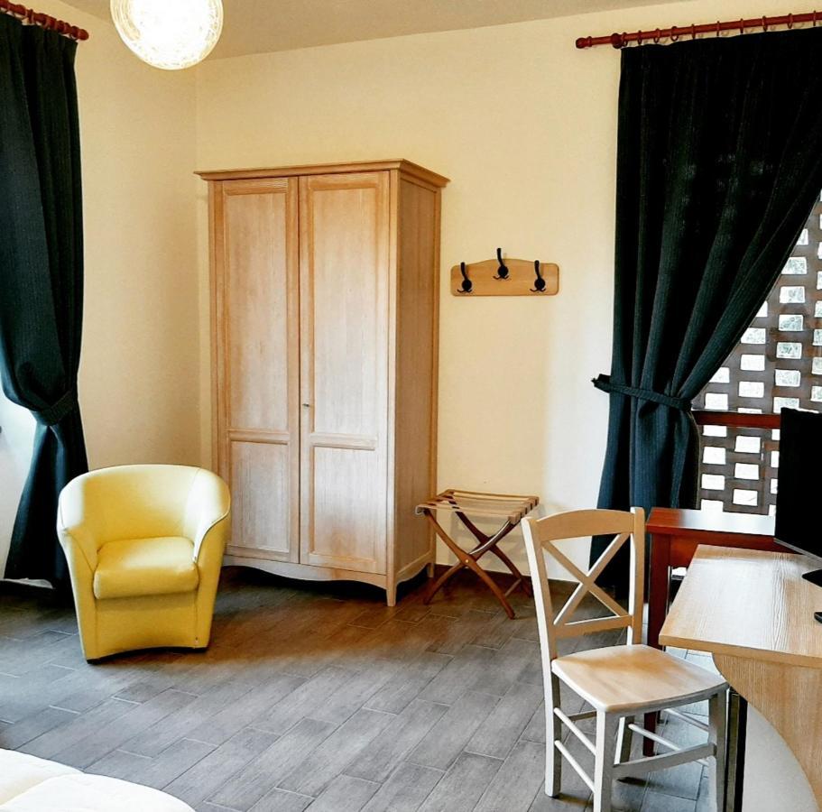La Locanda Della Staffa Pombia Zewnętrze zdjęcie